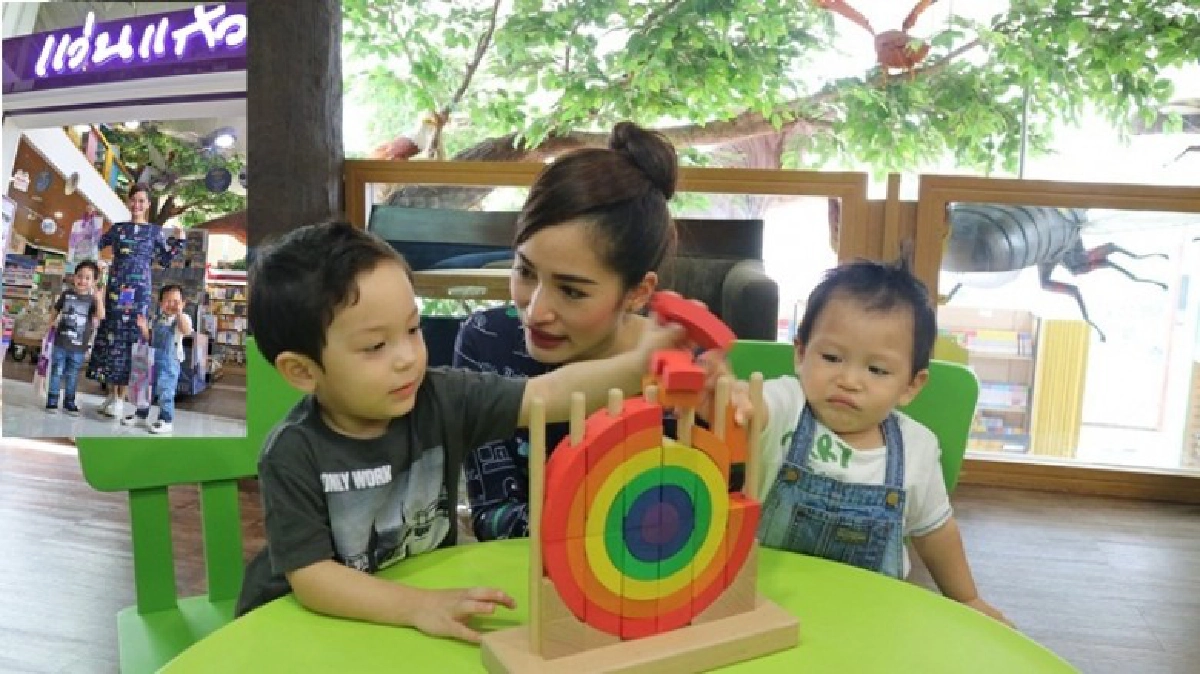 พลอยพรรณ พา น้องแพนเตอร์ และน้องพูม่า เปิดโลกหนังสือ