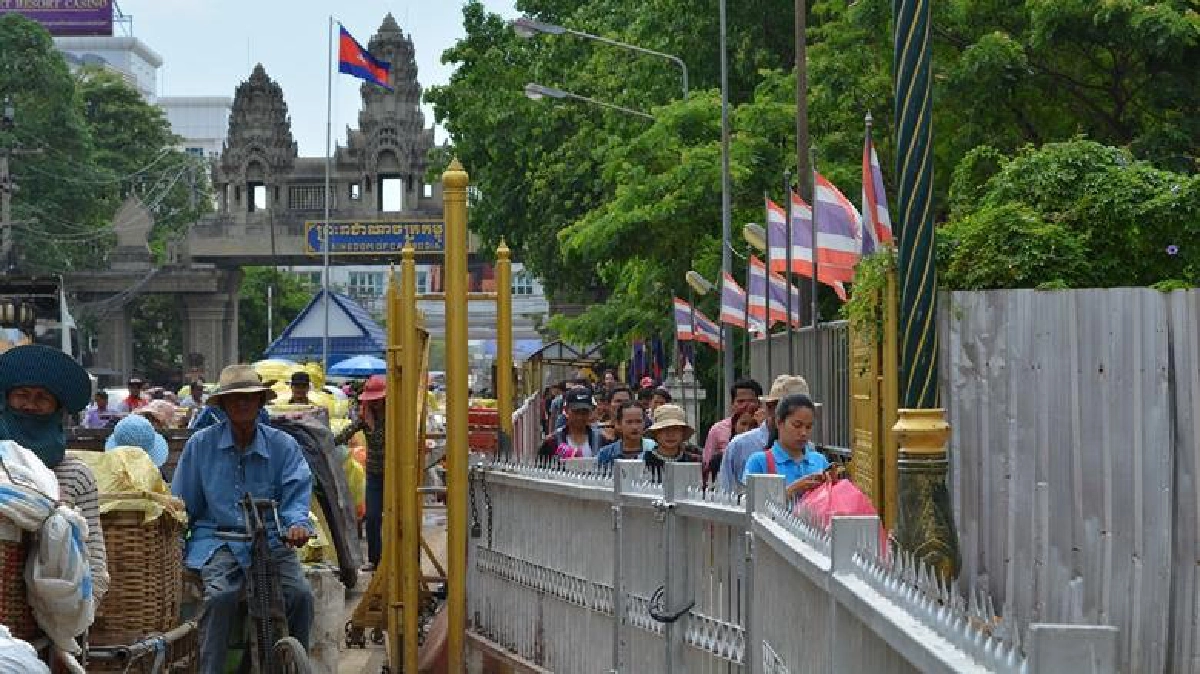 ตม.สระแก้วเตรียมรับมือแรงงานเขมรกลับสงกรานต์ ตม.สระแก้วเตรียมรับมือแรงงานเขมรกลับสงกรานต์