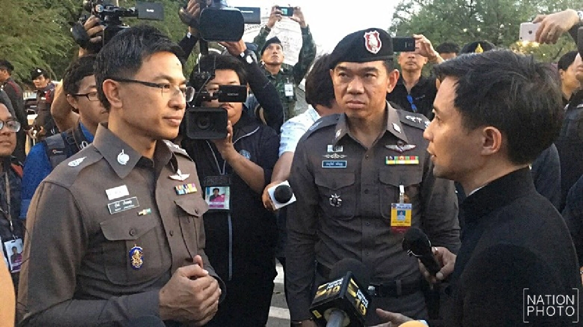 คปพ.บุกทำเนียบฯ !! หมอกมลพรรณ ถูกรวบ!! คปพ.บุกทำเนียบฯ !! หมอกมลพรรณ ถูกรวบ!!