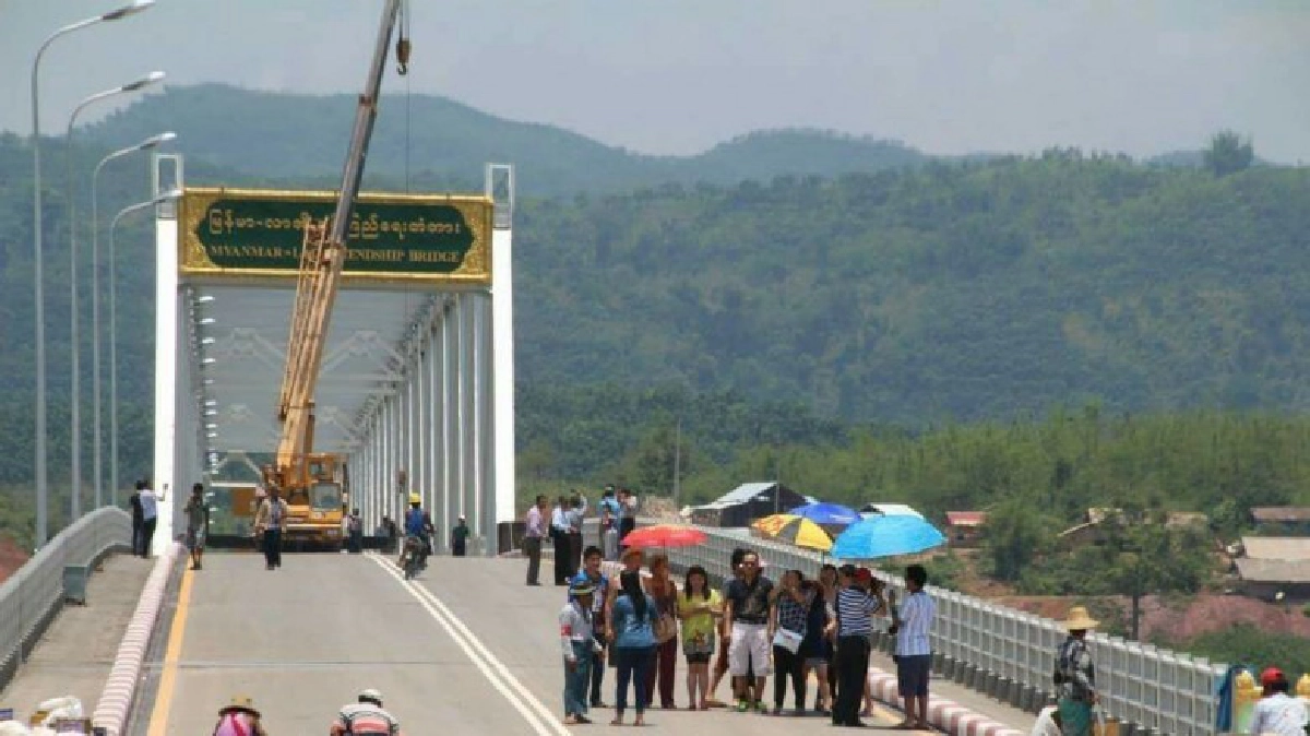 กรมทางหลวงทำพิธีเทคอนกรีตจุดเชื่อมสะพานมิตรภาพไทย- เมียนมาร์