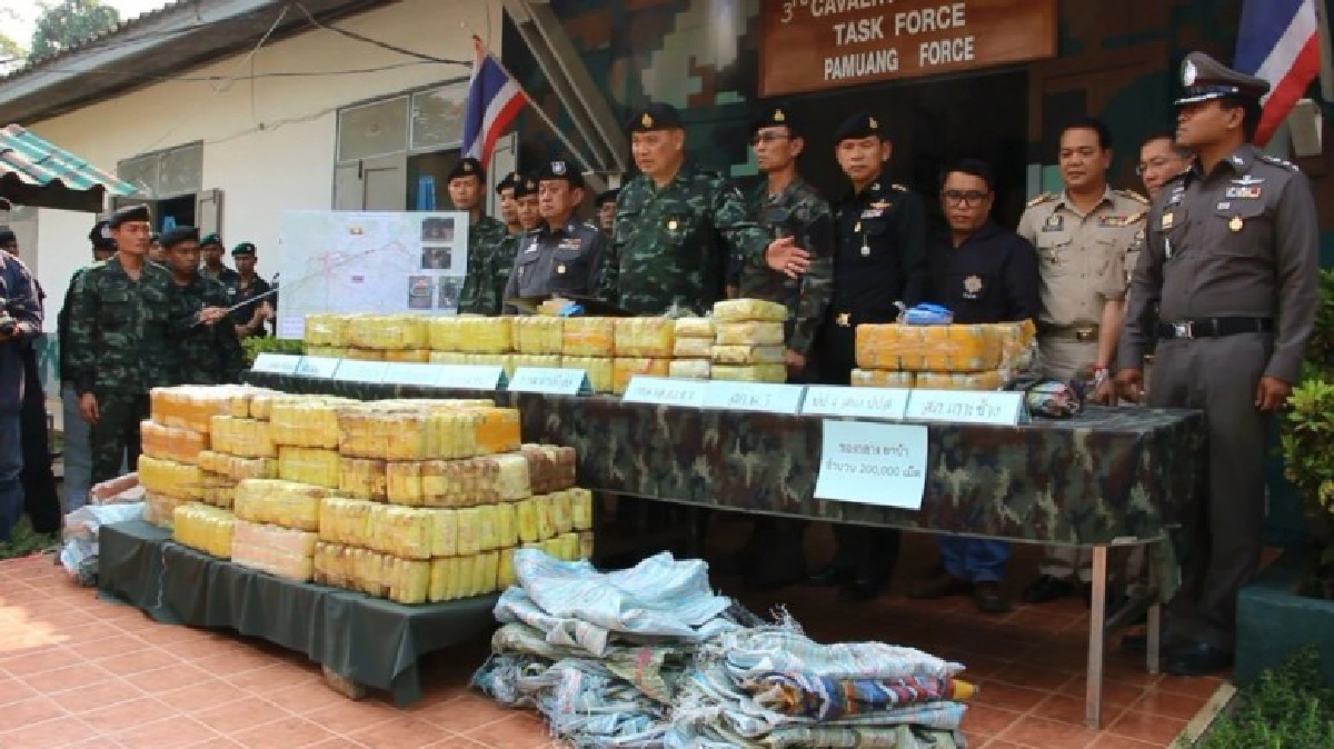 ทหารผาเมืองปะทะคาราวานขนไอซ์-ยาบ้ายึด3.5ล้านเม็ดค่า600ล.