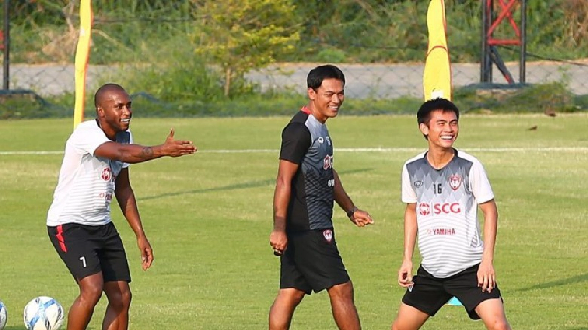 "ธชตวัน"ปฏิเสธรับงานกุนซือทีมชาติไทย "ธชตวัน"ปฏิเสธรับงานกุนซือทีมชาติไทย