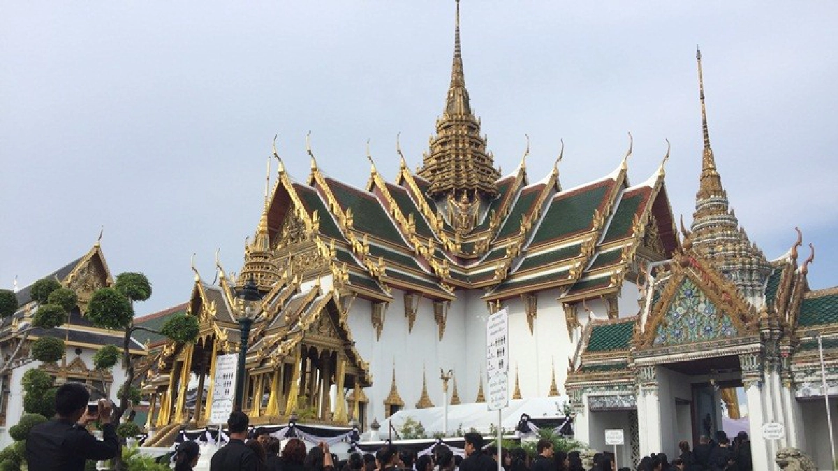 ปิติในหัวใจอย่างยิ่งที่ได้มาถวายความจงรักภักดี ในหลวง ร.9 ปิติในหัวใจอย่างยิ่งที่ได้มาถวายความจงรักภักดี ในหลวง ร.9