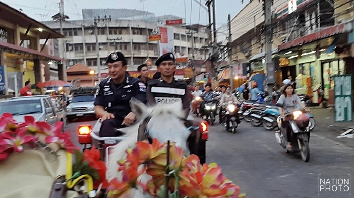 ผุดไอเดีย! ‘สายตรวจรถม้า’ ผุดไอเดีย! ‘สายตรวจรถม้า’
