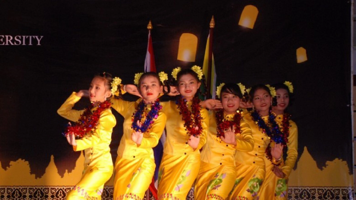 มฟล. จัด‘วันวัฒนธรรมเมียนมา’