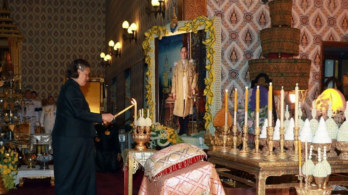 สมเด็จพระเทพฯ เสด็จฯ พิธีกงเต็กพระบรมศพ 12 เม.ย.