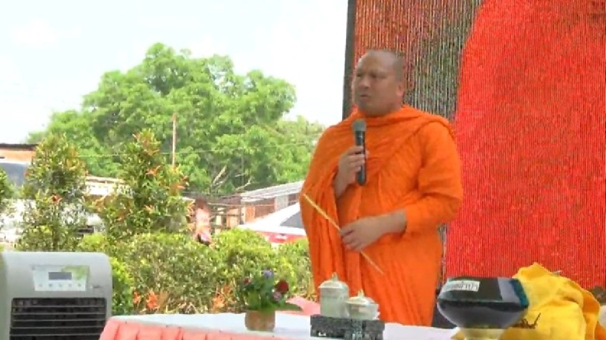 ส่ง "ธรรมะเดลิเวอรี่" เรียกเสียงหัวเราะสงกรานต์ !! ส่ง "ธรรมะเดลิเวอรี่" เรียกเสียงหัวเราะสงกรานต์ !!