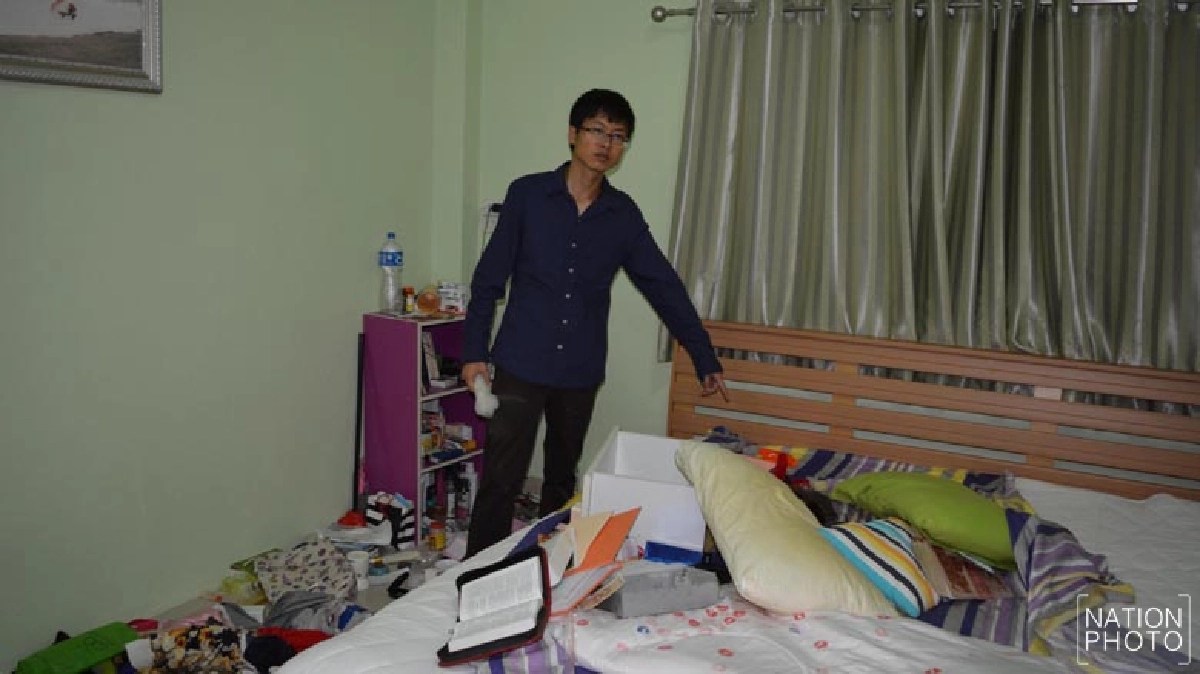 ตีนแมวขึ้นบ้านนักธุรกิจชาวจีน กวาดทองเงินสดสูญกว่าแสนบาท ตีนแมวขึ้นบ้านนักธุรกิจชาวจีน กวาดทองเงินสดสูญกว่าแสนบาท