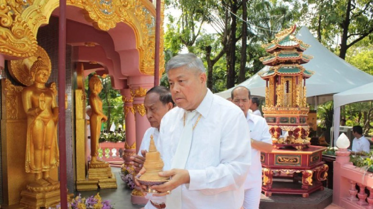 อัญเชิญพระบรมสารีริกธาตุขึ้นบรรจุในเจดีย์จุฬามณี 