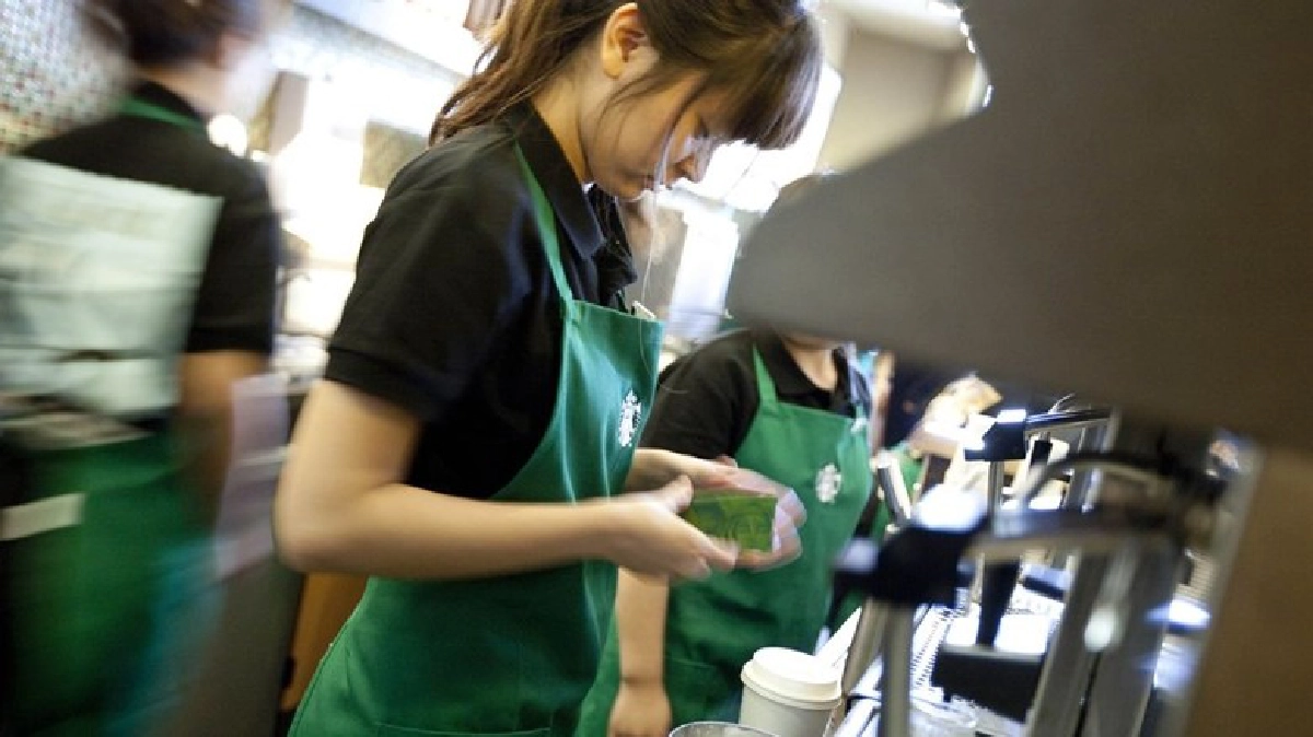 'สตาร์บัคส์'เล็งจ่ายค่าประกันพ่อแม่พนง.จีน 'สตาร์บัคส์'เล็งจ่ายค่าประกันพ่อแม่พนง.จีน
