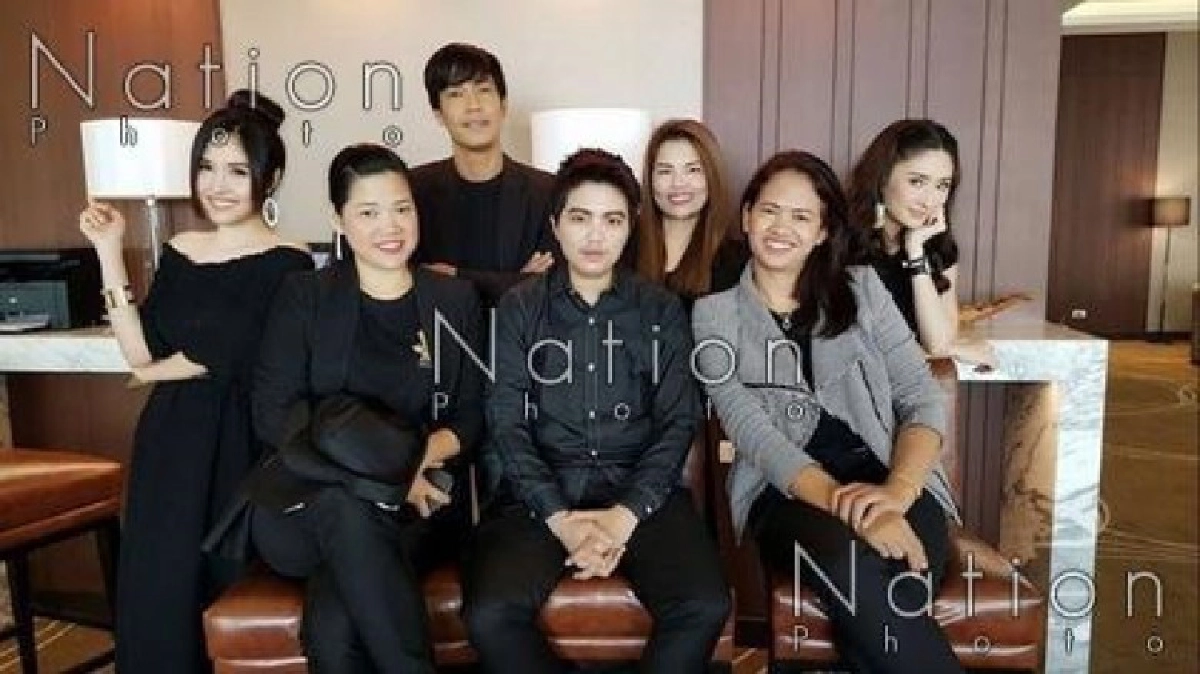"อุ๊ มิณทร์ลดา"โร่พบตร.ปัดเอี่ยวธุรกิจโชกุน "อุ๊ มิณทร์ลดา"โร่พบตร.ปัดเอี่ยวธุรกิจโชกุน