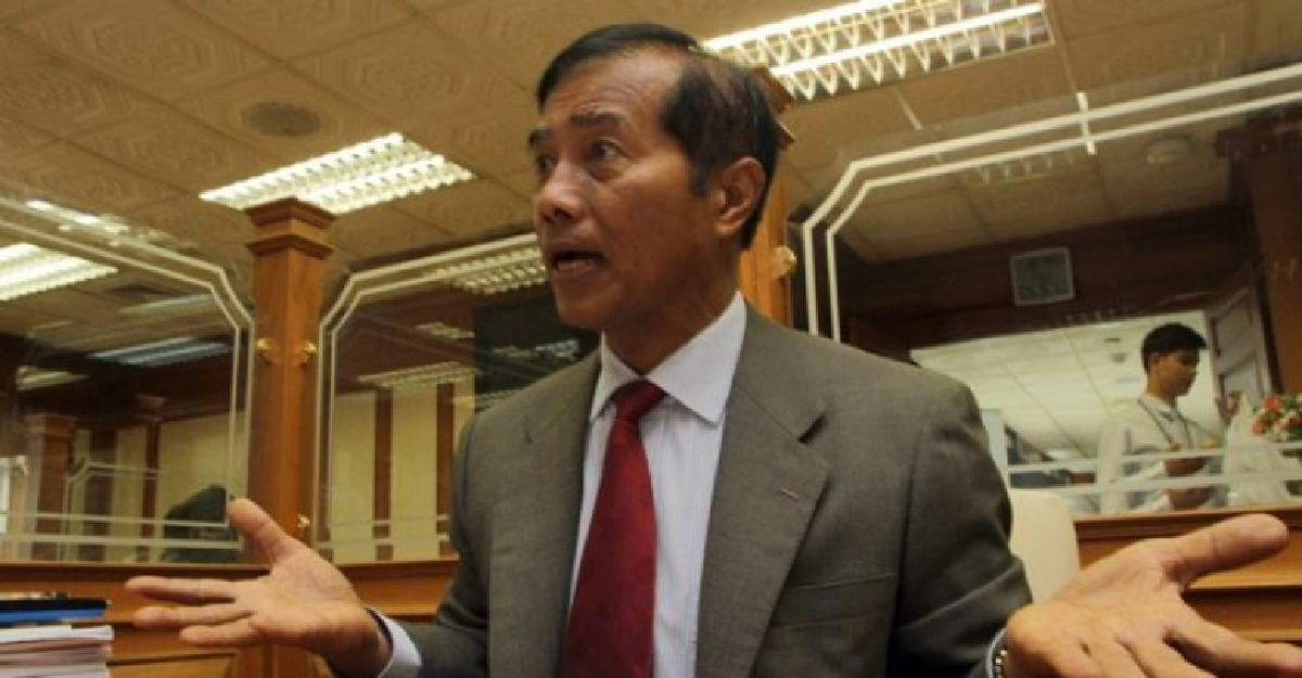  “ถาวร"  เผย ยังอยู่กับ ปชป. 