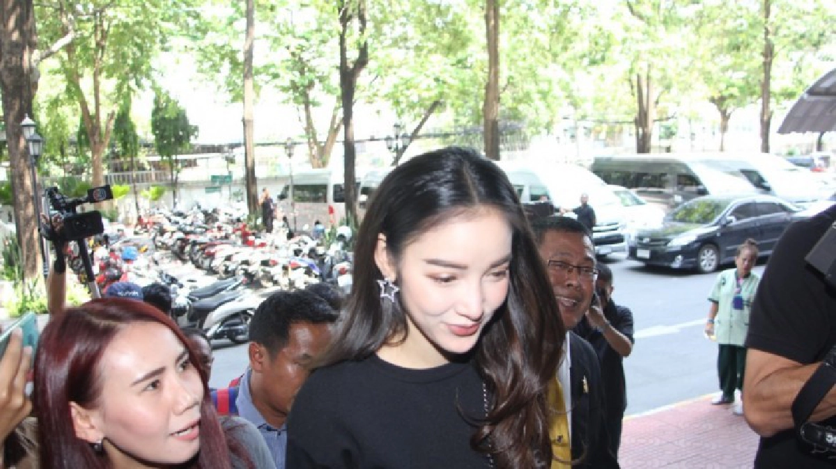 ยังไม่จบ!!"แพท"พบตำรวจปส.แจงที่มาเงิน1.9ล้าน ยังไม่จบ!!"แพท"พบตำรวจปส.แจงที่มาเงิน1.9ล้าน