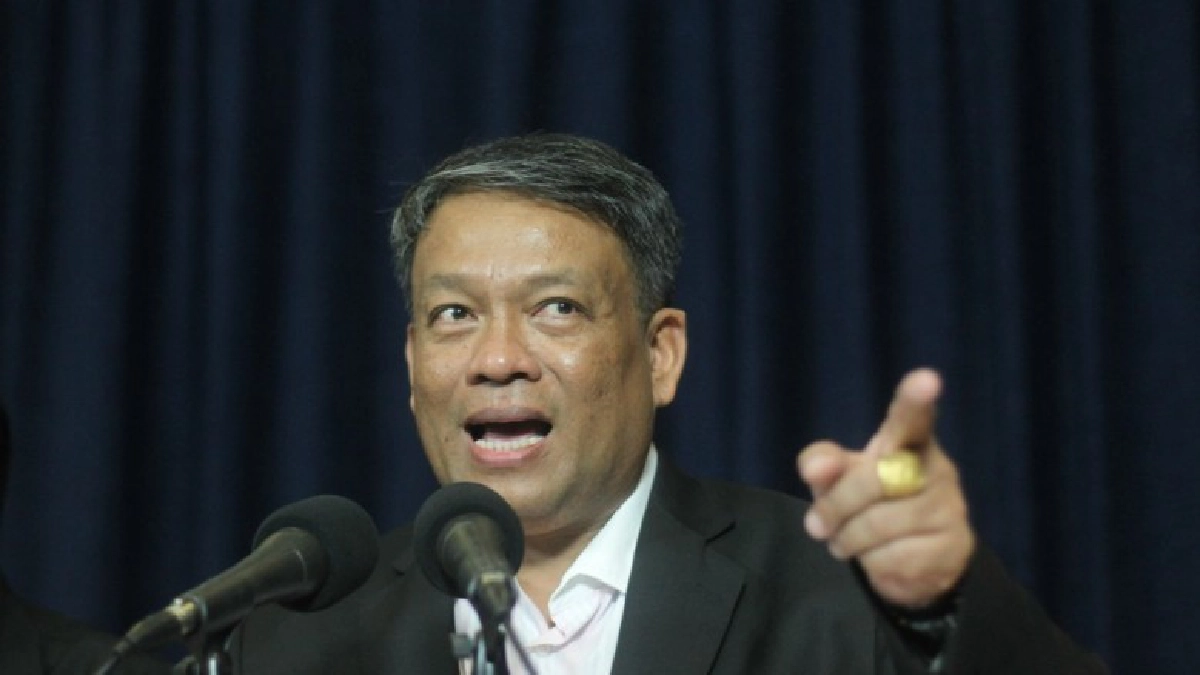 "วัชระ" ค้าน กม. บังคับจ่ายค่าบำรุงพรรค  