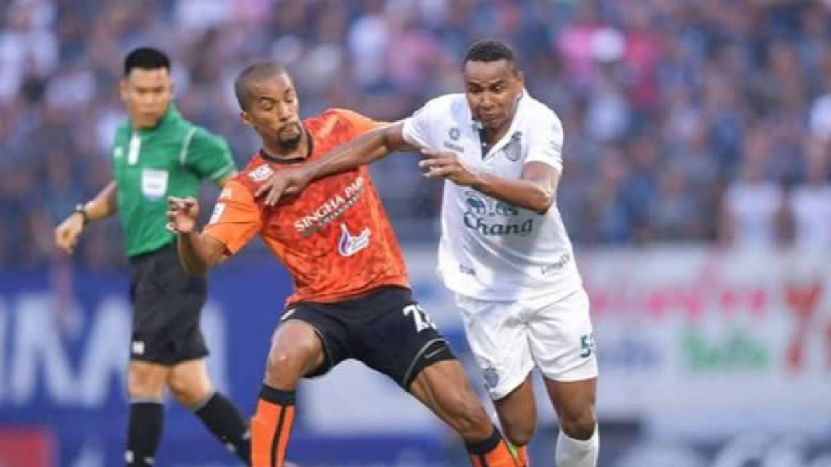 บุรีรัมย์บุกเฉือนเชียงราย 2-1 ขึ้นรองจ่าฝูง บุรีรัมย์บุกเฉือนเชียงราย 2-1 ขึ้นรองจ่าฝูง