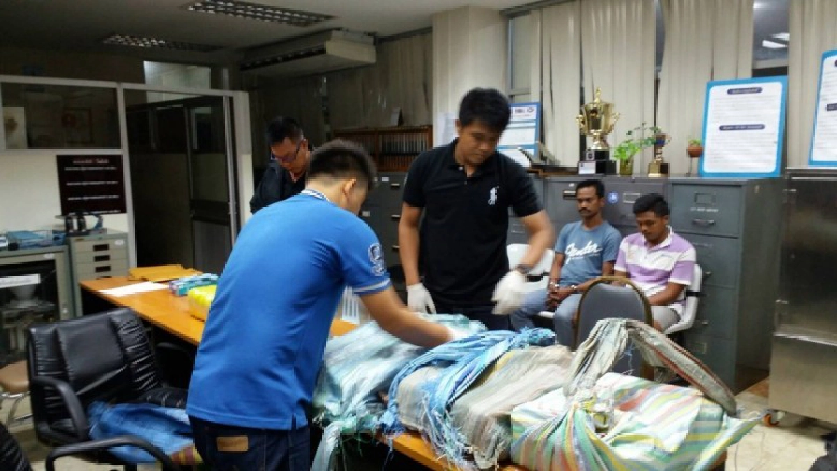 ปส.จับแก๊งขนยาบ้าล้านเม็ดซุก10ล้อลำเลียงสู่3จ.ชายแดนใต้ ปส.จับแก๊งขนยาบ้าล้านเม็ดซุก10ล้อลำเลียงสู่3จ.ชายแดนใต้