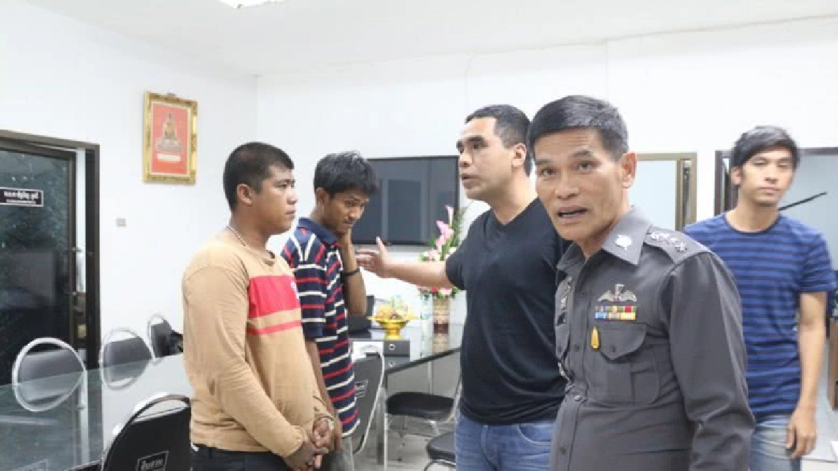 โจร2พี่น้องกระชากกระเป๋าสาวเจอกระบะพุ่งชนจยย.ตกคูน้ำ