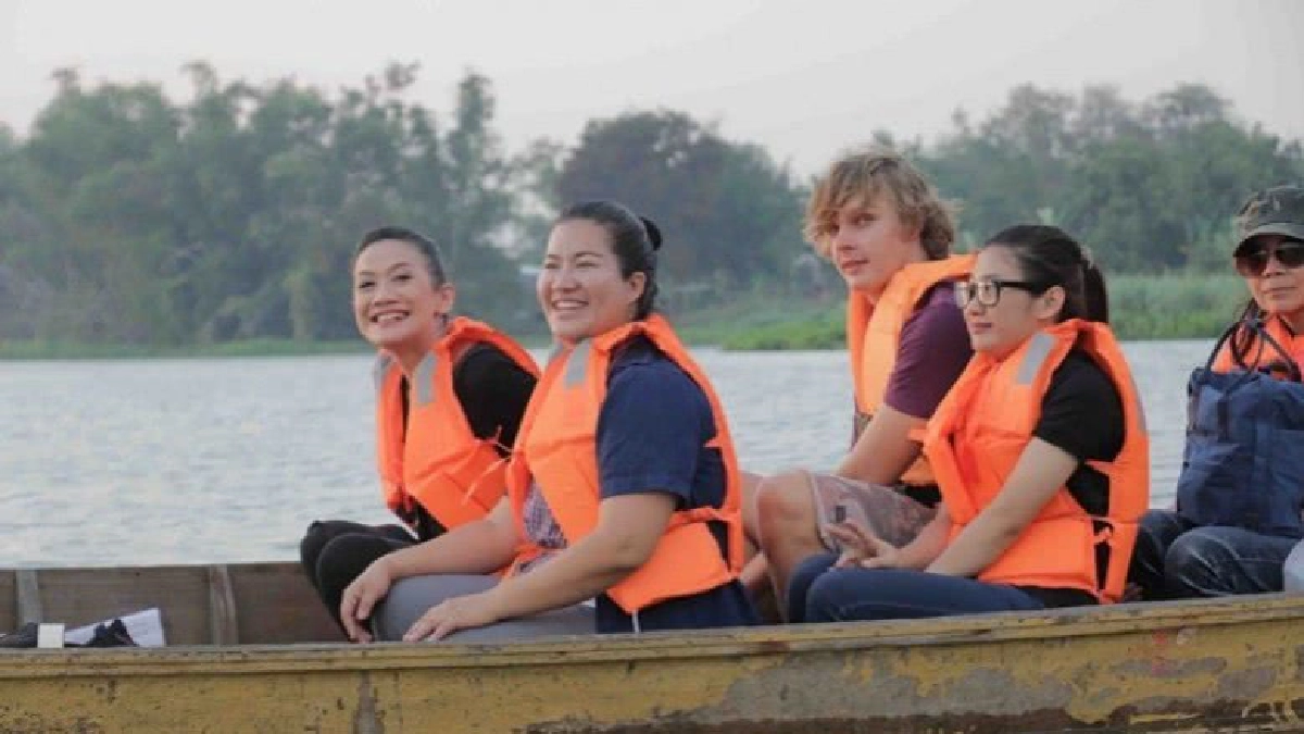 'น้อย' หนีเมืองกรุง เที่ยวเมืองลิงแบบวิถีชุมชน