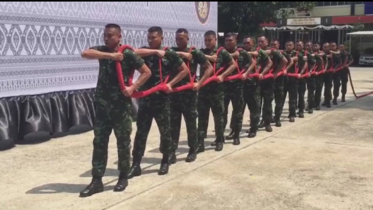 ซ้อมพลฉุดชักราชรถ (มีคลิป)