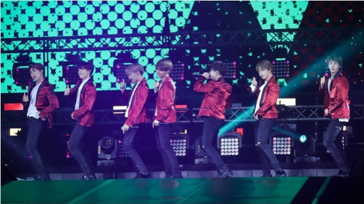 เวทีลุกเป็นไฟ BTS ปล่อยความมันส์สุดพลัง