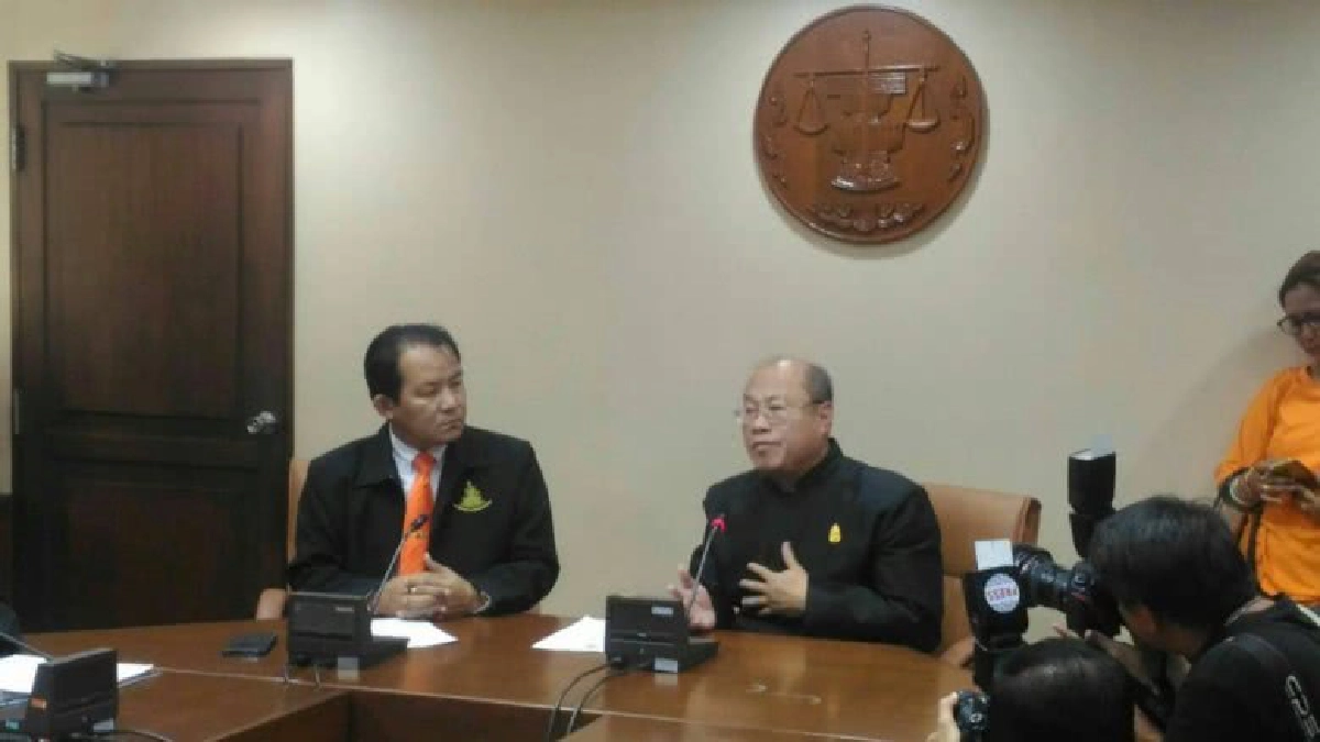 "ศรีสุวรรณ" ยื่น สตง. สอบซื้อ "เรือดำน้ำ"