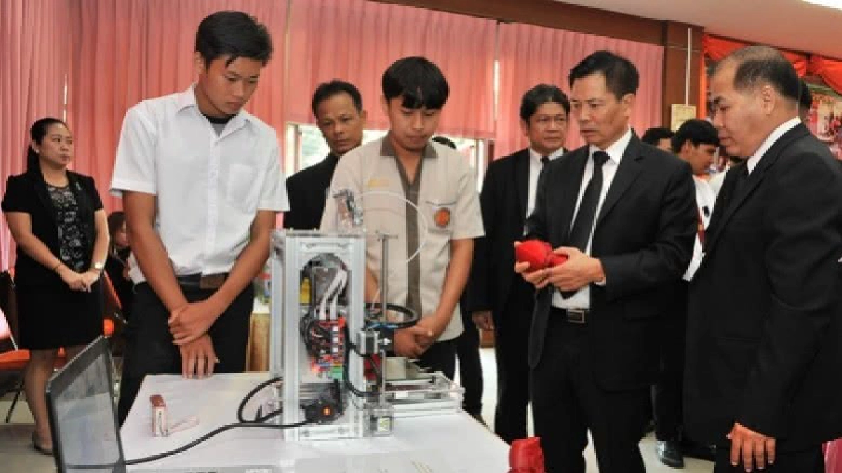 อย่าพลาด!!เวทีสิ่งประดิษฐ์-แข่งขันหุ่นยนต์อาชีวะ 4-7 พ.ค.นี้