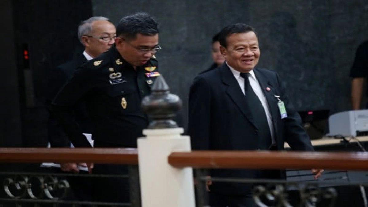 เศรษฐกิจแย่ไม่ควรซื้อเรือดำน้ำ  !! 