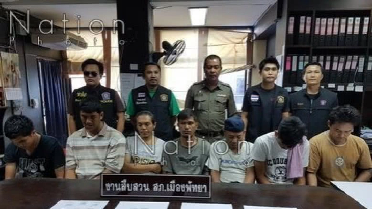 ตร.พัทยารวบหนุ่มขับเบนซ์ทะเบียน999ส่งยาบ้า ตร.พัทยารวบหนุ่มขับเบนซ์ทะเบียน999ส่งยาบ้า