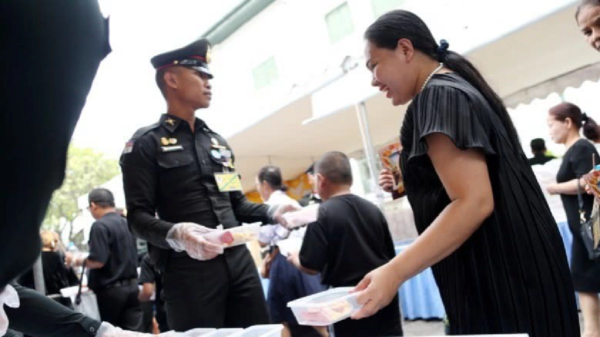 อาหารพระราชทานจากสมเด็จพระเจ้าอยู่หัว