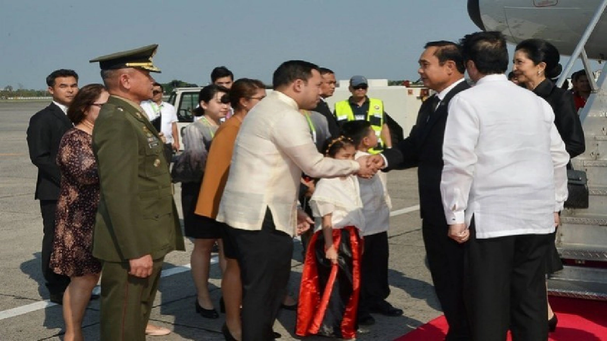 "บิ๊กตู่" กล่าวสุนทรพจน์ที่ประชุมสภาที่ปรึกษาธุรกิจอาเซียน "บิ๊กตู่" กล่าวสุนทรพจน์ที่ประชุมสภาที่ปรึกษาธุรกิจอาเซียน