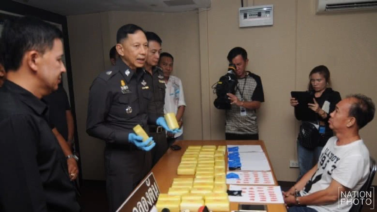จับพ่อค้ารับจ๊อบส่งยาบ้า 8 หมื่นเม็ด จับพ่อค้ารับจ๊อบส่งยาบ้า 8 หมื่นเม็ด