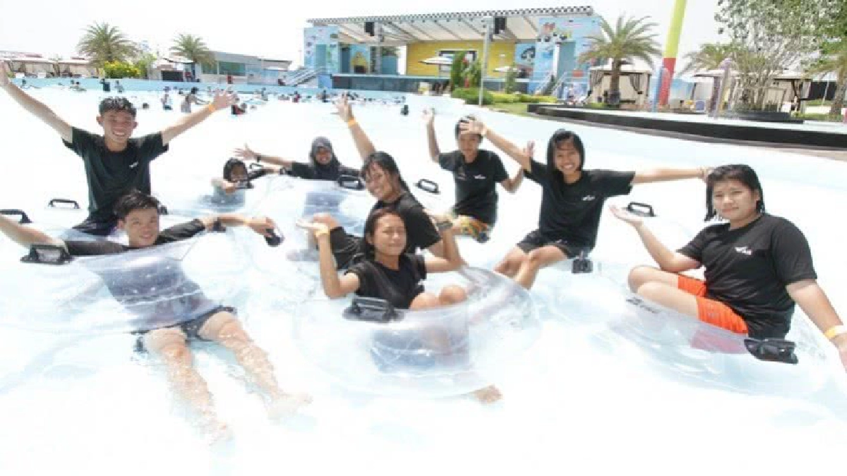 “แคมป์เยาวชนสานรัก คนเก่งหัวใจแกร่ง”