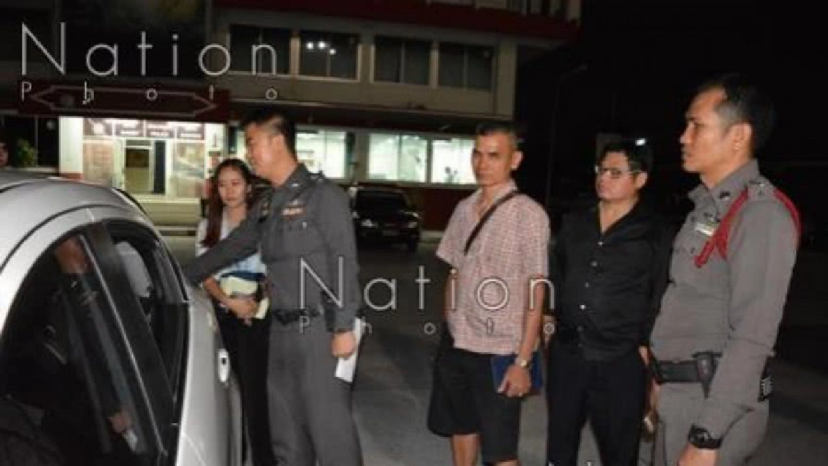 กลับมาอีก! โจรทุบกระจกเก๋งฉกทรัพย์ในร้านอาหารเมืองชล
