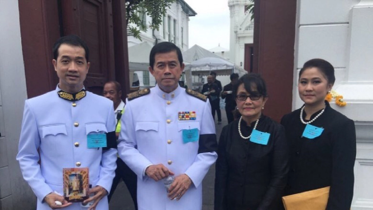 กร ทัพพะรังสี เทิดทูนในหลวง ร.9 เป็นพระโพธิสัตว์
