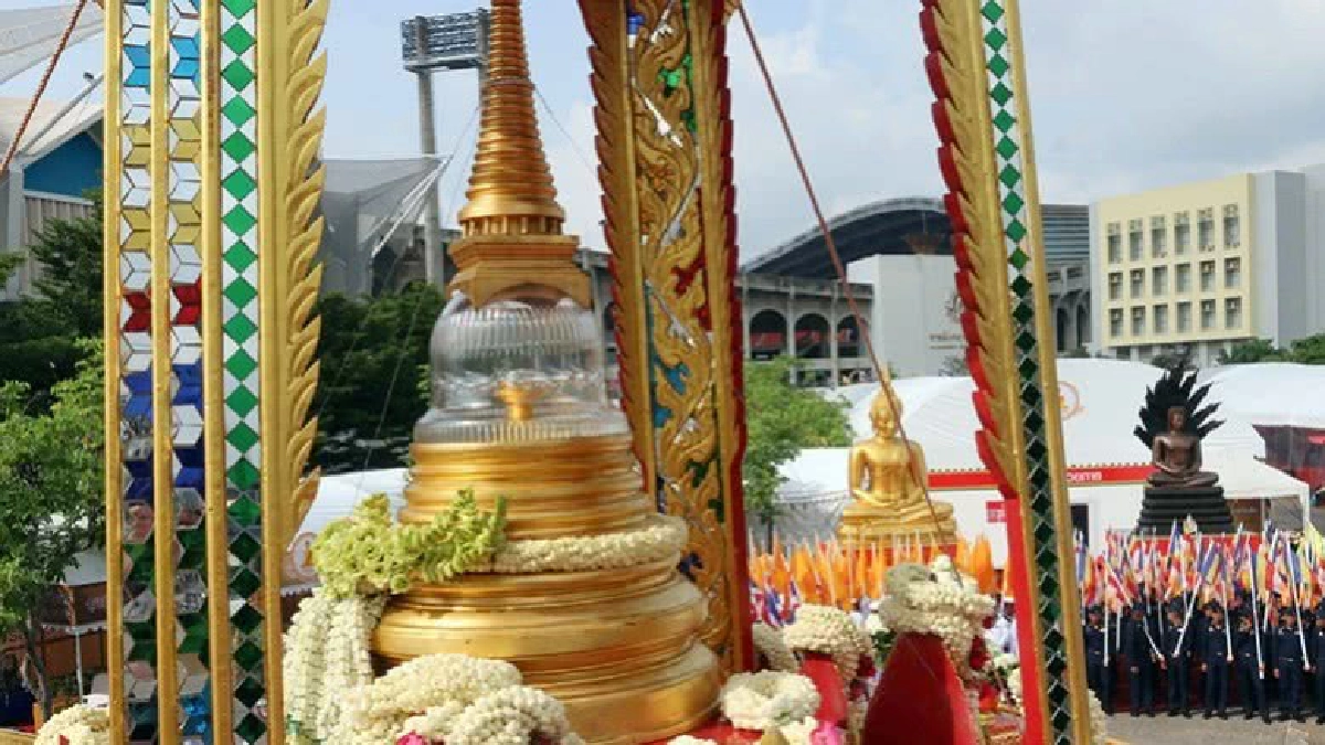 พิธีอัญเชิญพระบรมสารีริกธาตุขึ้นประดิษฐานบนมณฑป พิธีอัญเชิญพระบรมสารีริกธาตุขึ้นประดิษฐานบนมณฑป