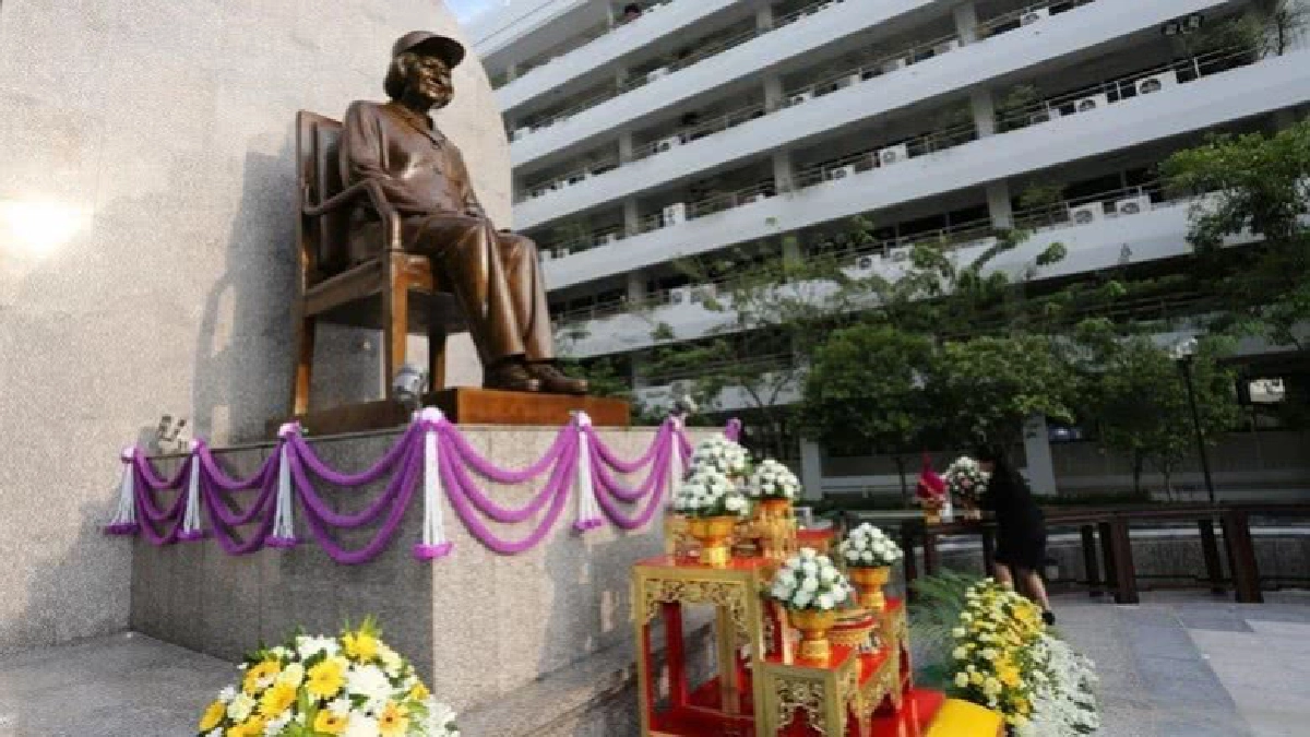 ถวายสดุดีสมเด็จพระเจ้าพี่นางเธอฯวันคล้านวันประสูติ