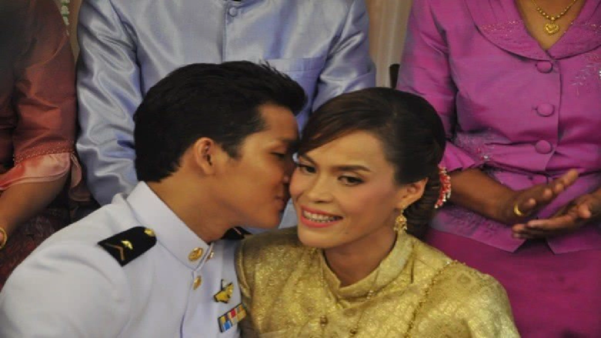 "กัปตันกิ๊ป" นักตบสาวไทยเข้าวิวาห์ชื่นมื่น(คลิป)