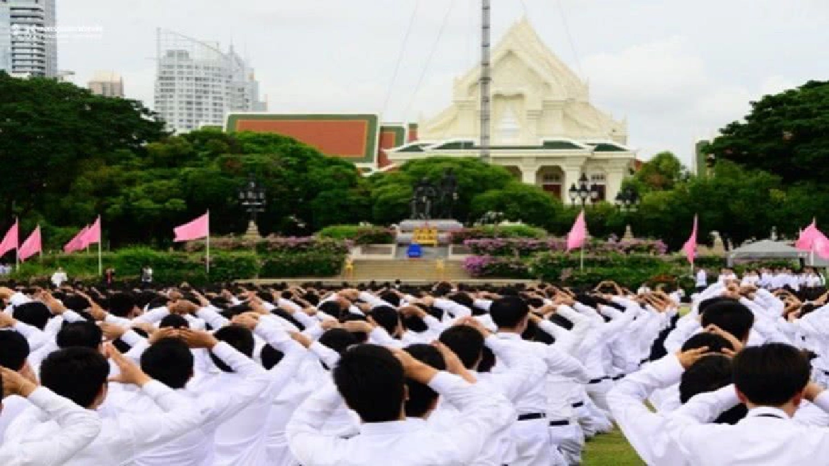 พิธีถวายสัตย์นิสิตจุฬาฯใหม่ ไม่ได้มีเป็น 100 ปี พิธีถวายสัตย์นิสิตจุฬาฯใหม่ ไม่ได้มีเป็น 100 ปี