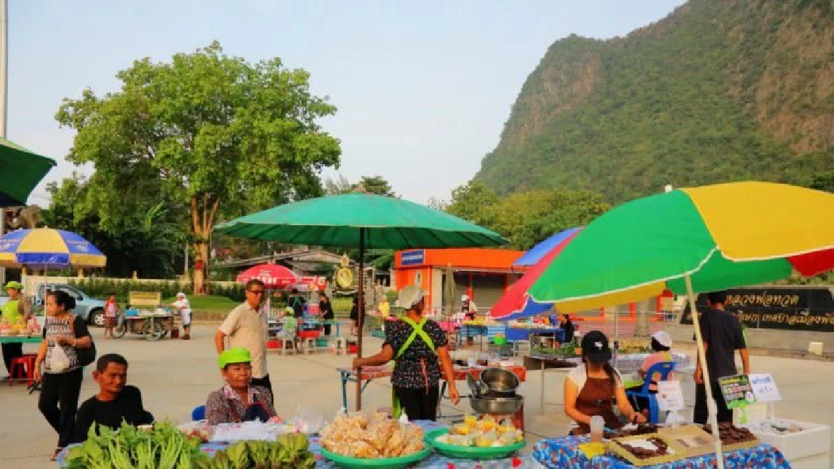 เปิดตลาดนัดเกษตรช่วยเหลือเกษตรกรรายย่อย
