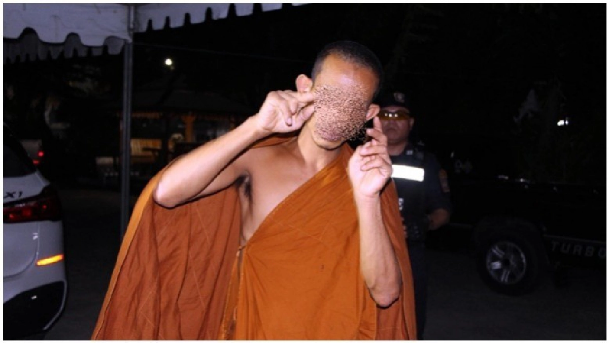 แจ้งจับพระเมาโวยวายลั่นรถทัวร์ 