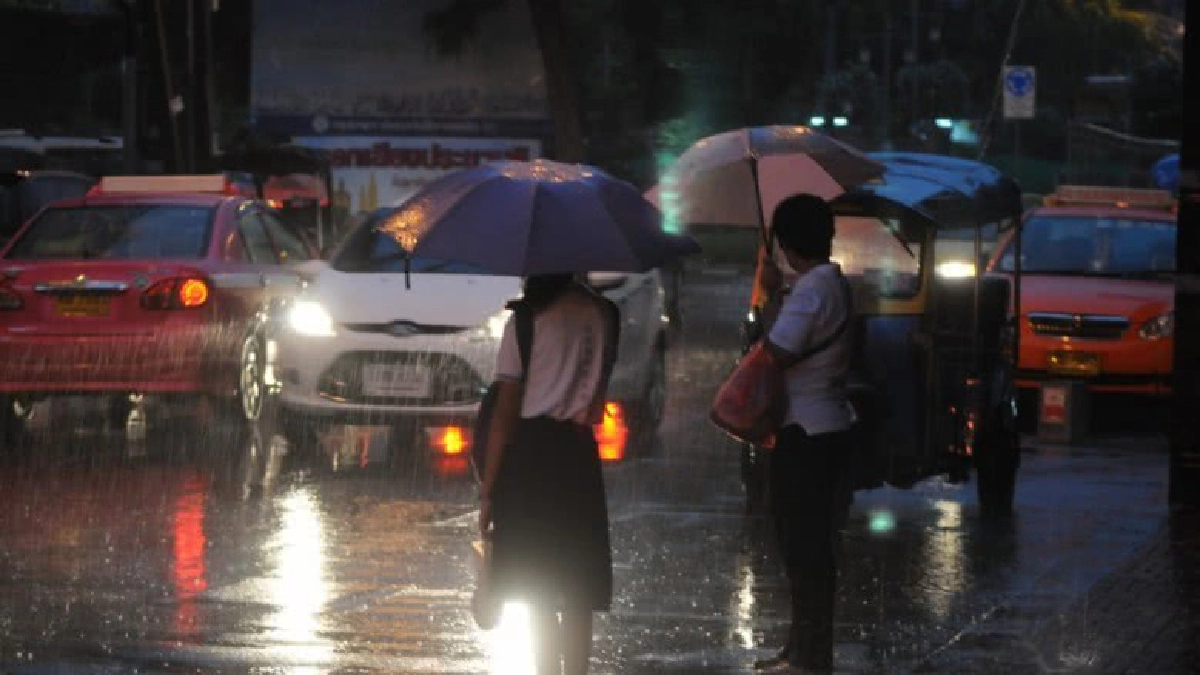 อุตุฯเตือนภาคใต้“ฝั่งตะวันออก-ตก”มีฝนตกมากขึ้น อุตุฯเตือนภาคใต้“ฝั่งตะวันออก-ตก”มีฝนตกมากขึ้น