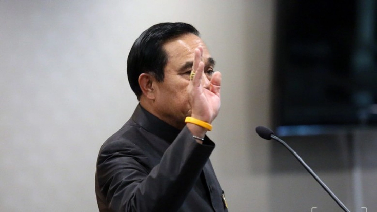 "บิ๊กตู่" ชม "ผบ.ทบ." แจง ปชช.ได้ดี ทำไมต้องมีรถถัง