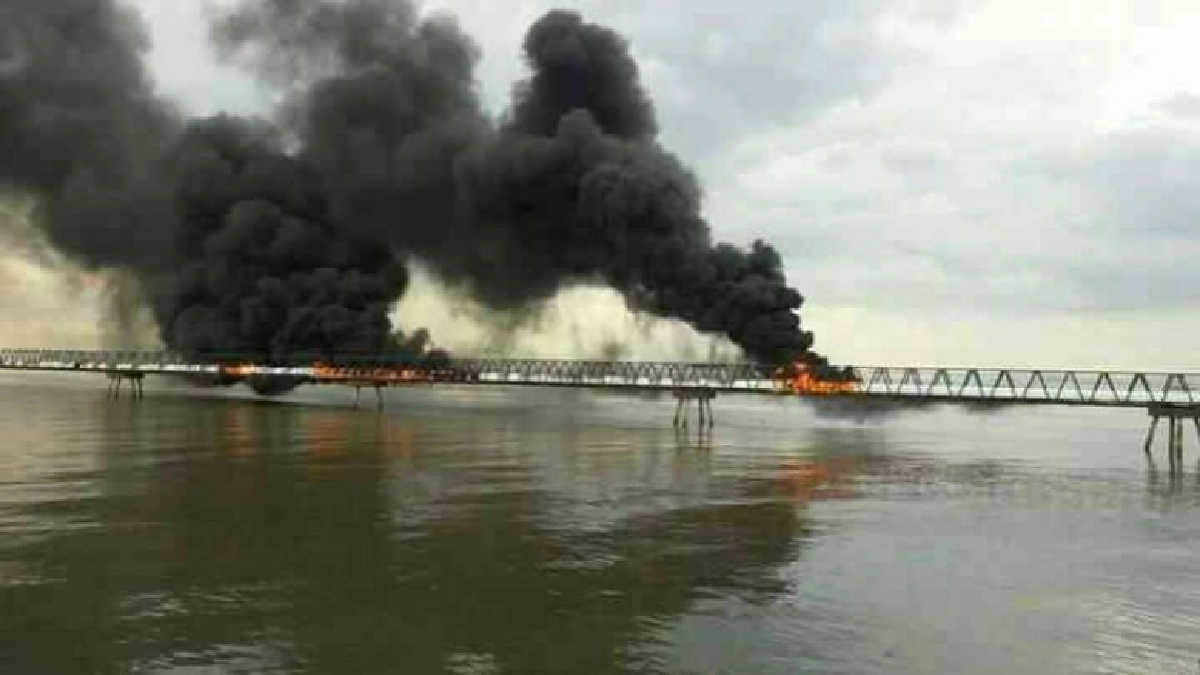 ไฟไหม้สายพานลำเลียงสินค้าท่าเรือศรีราชาเสียหายนับล้านบ. ไฟไหม้สายพานลำเลียงสินค้าท่าเรือศรีราชาเสียหายนับล้านบ.