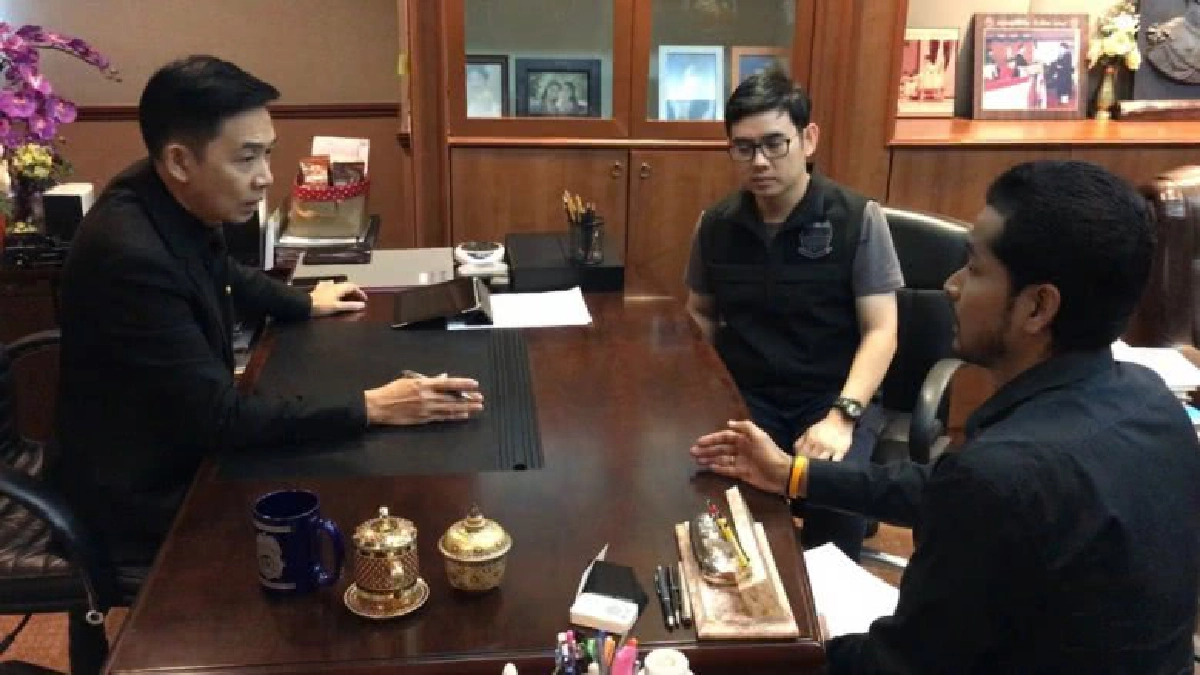 คดีซิ่งเบนซ์ชน "แม่ตาย - ลูกเจ็บ" ไม่คืบ ร้องยธ.ช่วยเร่งรัด คดีซิ่งเบนซ์ชน "แม่ตาย - ลูกเจ็บ" ไม่คืบ ร้องยธ.ช่วยเร่งรัด