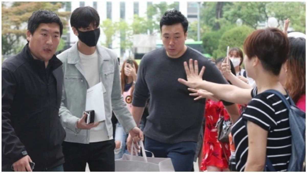 ซุปตาร์เกาหลี‘ลีมินโฮ’ เข้ากรมแล้วจ้า ซุปตาร์เกาหลี‘ลีมินโฮ’ เข้ากรมแล้วจ้า