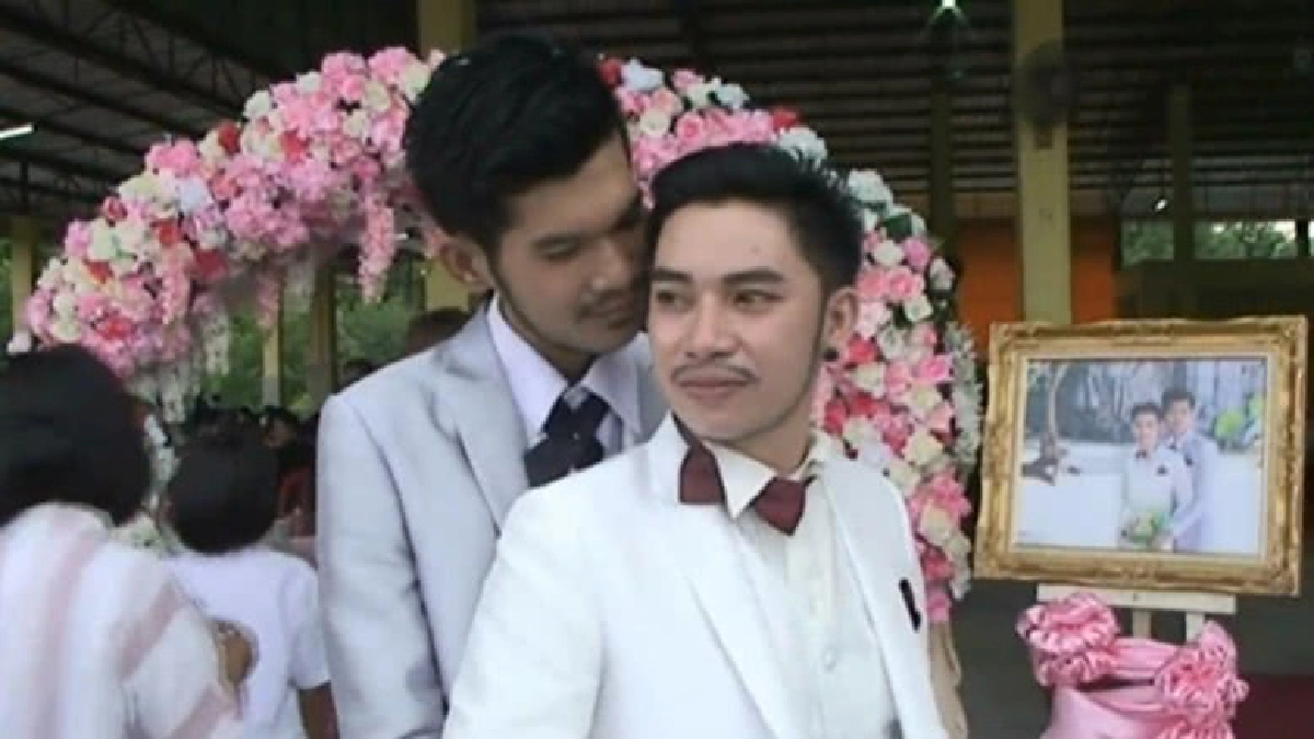 ชายแต่งชายยิ่งใหญ่อลังการ ชายแต่งชายยิ่งใหญ่อลังการ