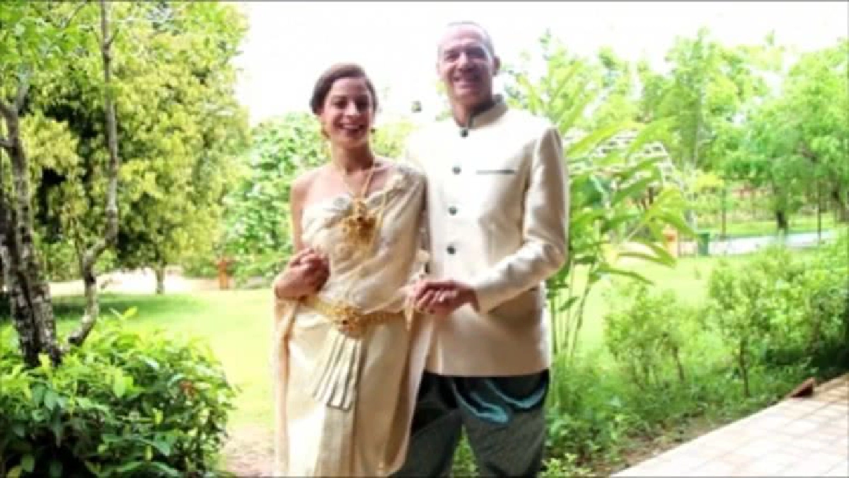 หนุ่ม-สาวเมืองน้ำหอมหัวใจไทย จูงมือวิวาห์วิถีพุทธ หนุ่ม-สาวเมืองน้ำหอมหัวใจไทย จูงมือวิวาห์วิถีพุทธ
