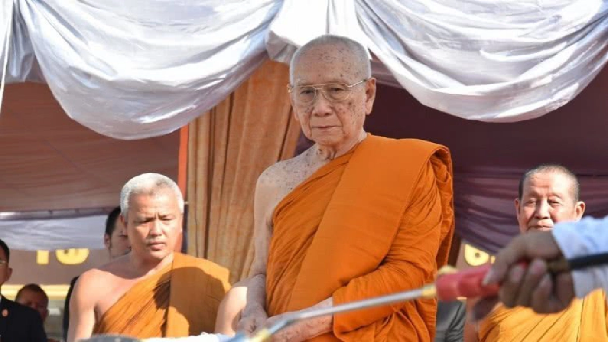 ‘สมเด็จพระสังฆราช’ ทรงเททองหล่อ