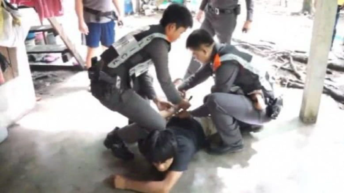 จับพ่อเมายาบ้าขืนใจลูกสาววัย20คาห้องพัก