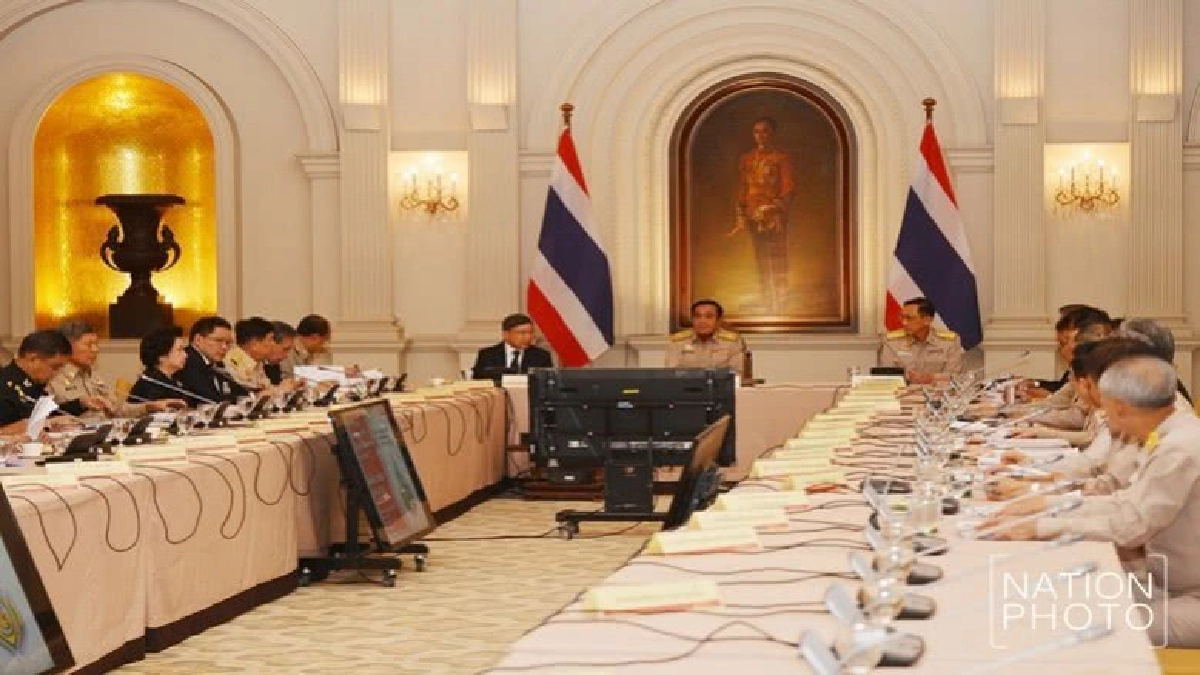 "นายกฯ"ถก"กพช."ยันรัฐบาลเน้นความมั่นคงพลังงาน "นายกฯ"ถก"กพช."ยันรัฐบาลเน้นความมั่นคงพลังงาน